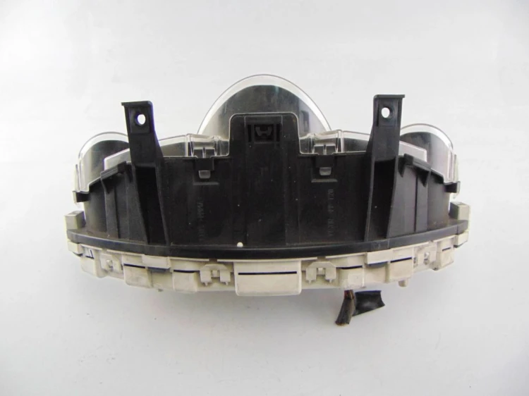 LICZNIK MITSUBISHI COLT Z30 (2004-2012) 1.5 DID MN148890