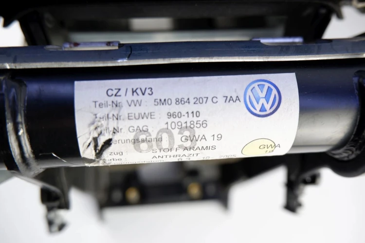 PODŁOKIETNIK VOLKSWAGEN GOLF PLUS 1.4 BENZ 5M0864207C7AA