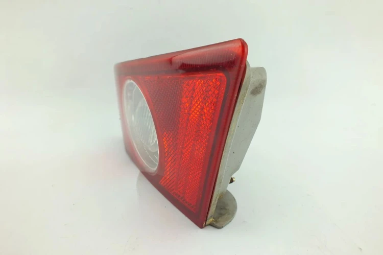 LAMPA LEWY TYŁ W KLAPE CHEVROLET EPICA
