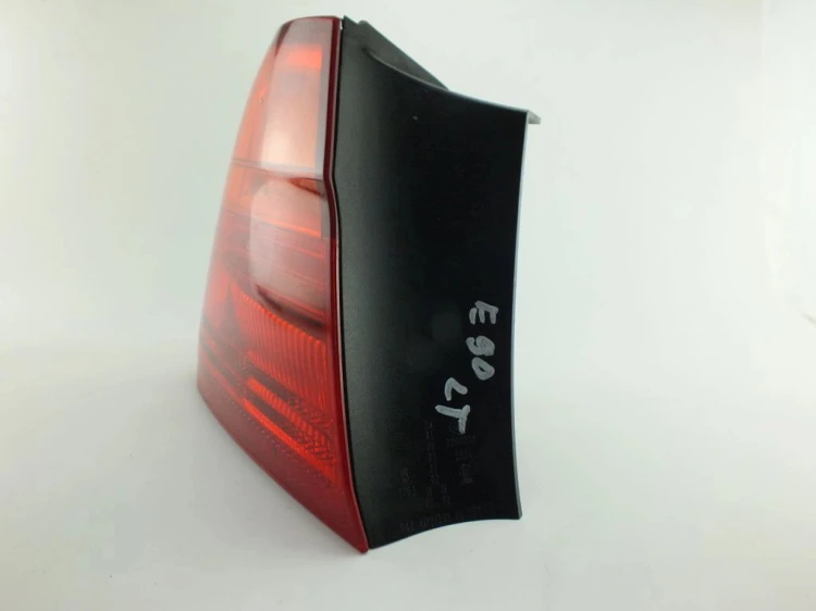 LAMPA LEWY TYŁ BMW E90 (2004-2008) 2.0 N46B20B 129KM