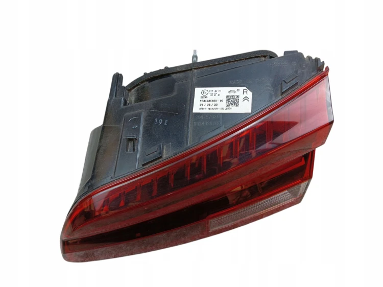 LAMPA PRAWY TYŁ W KLAPE CITROEN C5 X (2021-) 1.2 THP 131KM 9834936180