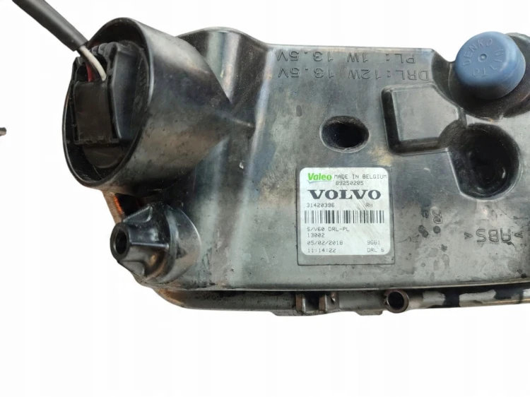 HALOGEN LED PRAWY VOLVO V60 I LIFT (2013-2018) 2.4 D6 HYBRID 280KM 31420396