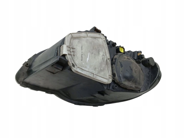 LAMPA PRAWY PRZÓD CHRYSLER VOYAGER IV (2000-2005) 2.5 CRD 141KM 04857832AB,