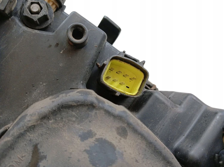LAMPA PRAWY PRZÓD CHRYSLER VOYAGER IV (2000-2005) 2.5 CRD 141KM 04857832AB,