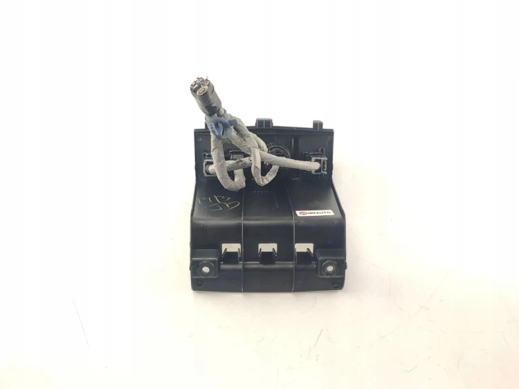 GNIAZDO USB HDMI HONDA CIVIC IX LIFT (2013-2016) 1.6 i-DTEC 120KM 83407-TV1