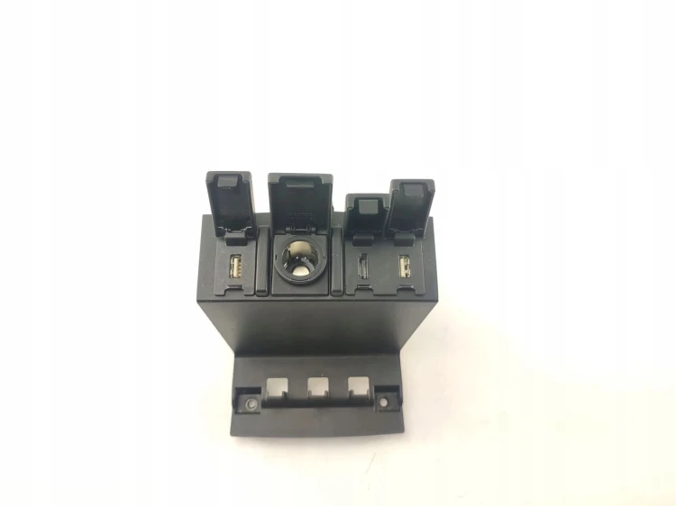 GNIAZDO USB HDMI HONDA CIVIC IX LIFT (2013-2016) 1.6 i-DTEC 120KM 83407-TV1