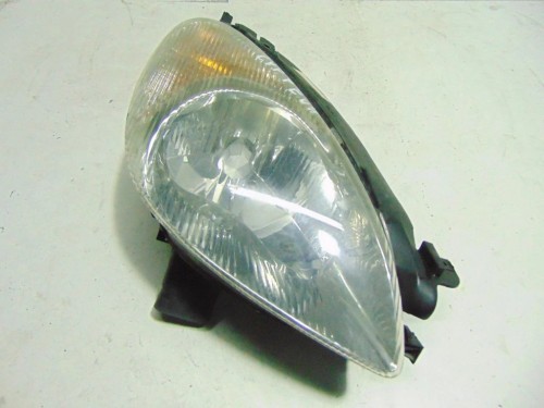 LAMPA PRAWY PRZÓD CITROEN XSARA PICASSO (1999-2004) 1.6 HDI