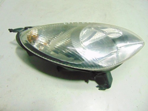 LAMPA PRAWY PRZÓD CITROEN XSARA PICASSO (1999-2004) 1.6 HDI