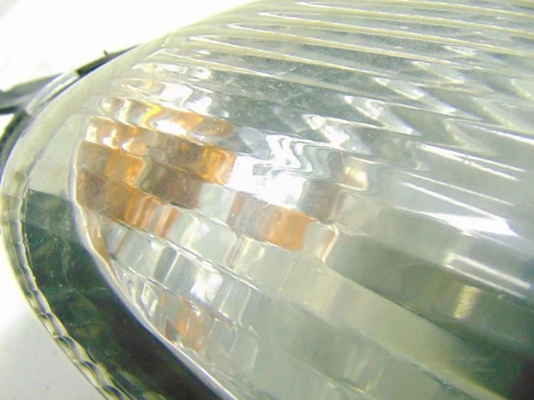 LAMPA PRAWY PRZÓD CITROEN XSARA PICASSO (1999-2004) 1.6 HDI