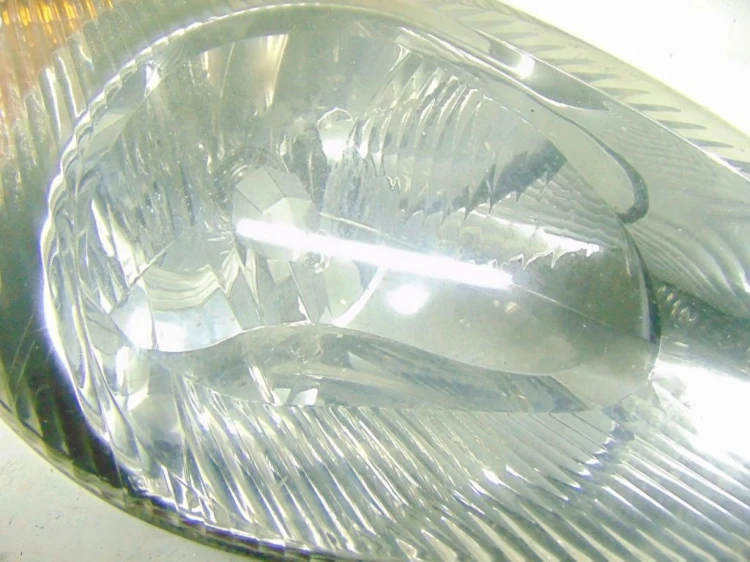 LAMPA PRAWY PRZÓD CITROEN XSARA PICASSO (1999-2004) 1.6 HDI