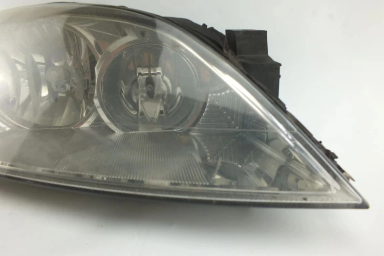 LAMPA PRAWY PRZÓD FORD MONDEO MK3 (2001-2007) 1S71-13005-SC