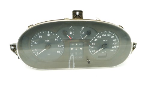 LICZNIK RENAULT SCENIC I LIFT (1999-2003) 1.6 16V 8200071820 A