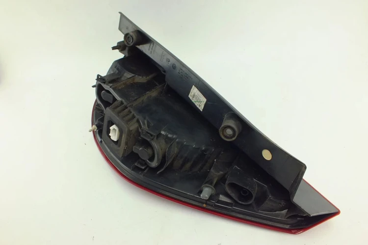 LAMPA LEWY TYŁ RENAULT SCENIC III (2009-2013) 2.0 16V