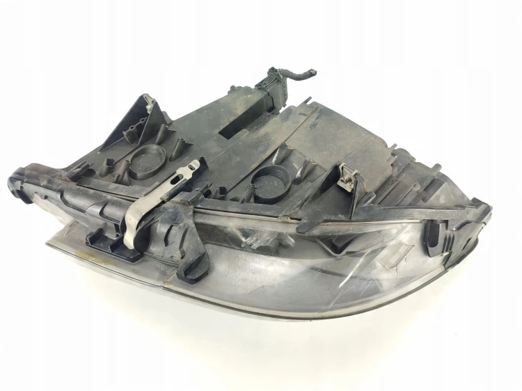 LAMPA PRAWY PRZÓD BMW F07 GRAN TURISMO (2009-2013) 3.0 D 245KM 7199604