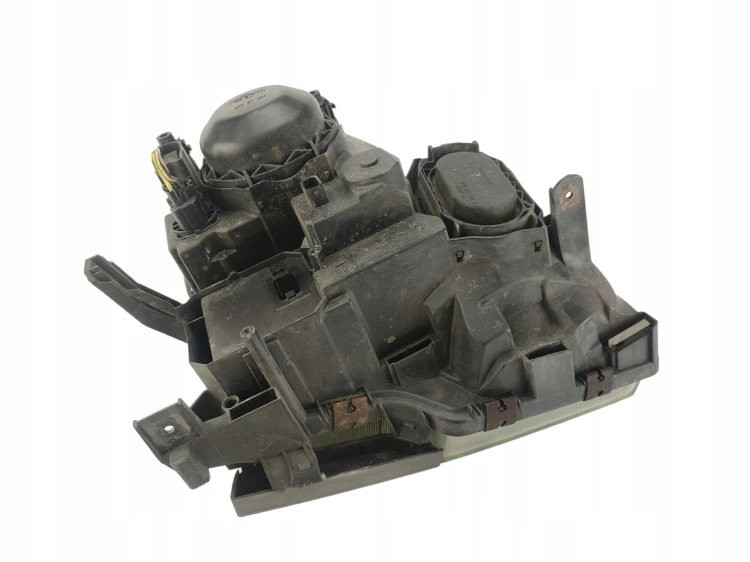 LAMPA LEWY PRZÓD LAND ROVER RANGE ROVER III L322 (2001-2012) 3.0D 177 03011