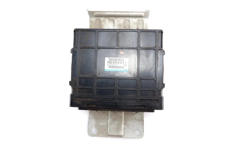 MODUŁ STEROWNIK ECU MITSUBISHI SPACESTAR 1.3 16V MD354341 E2T71272H