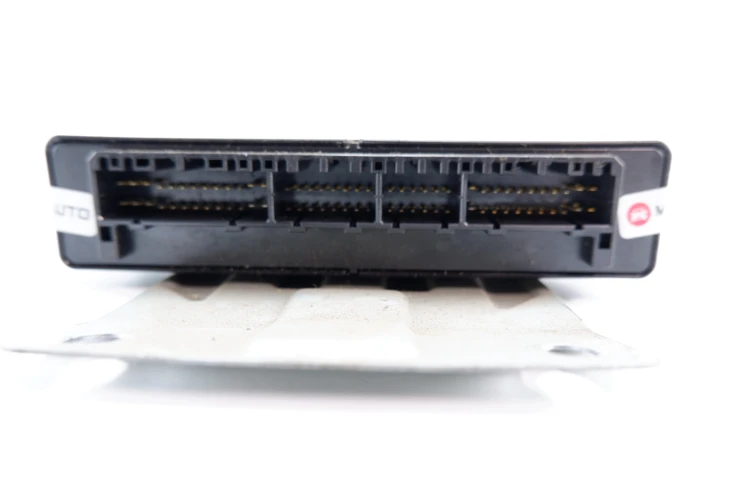 MODUŁ STEROWNIK ECU MITSUBISHI SPACESTAR 1.3 16V MD354341 E2T71272H