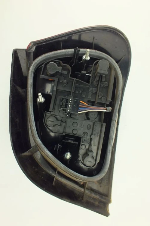 LAMPA LEWY TYŁ RENAULT MEGANE I (1996-1999) 1.6 BENZ