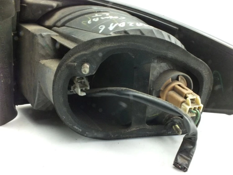 LAMPA LEWY TYŁ MAZDA 6 I (2002-2008) 2.0 16V BENZ