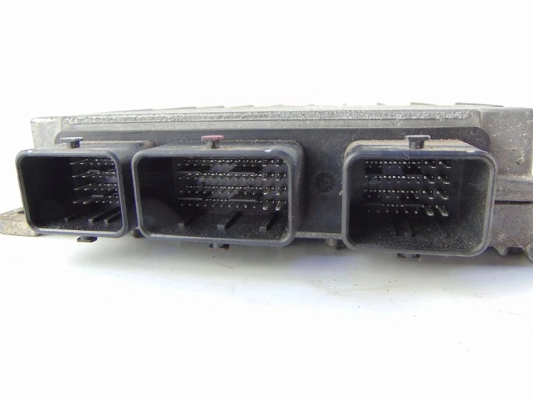 KOMPUTER STEROWNIK SILNIKA RENAULT LAGUNA II LIFT (2005-2007) 8200198592