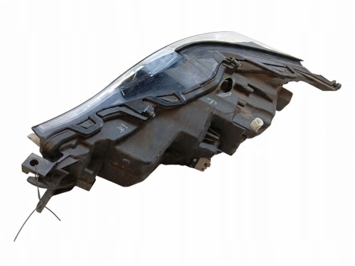 LAMPA PRAWY PRZÓD LEXUS IS III 300h LIFT (2016-2020) 2.5 HYBRID 223KM