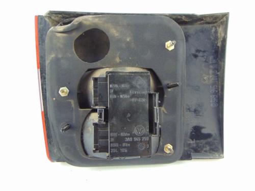 LAMPA LEWY TYŁ W KLAPE VOLKSWAGEN PASSAT B4 1.9 TDI