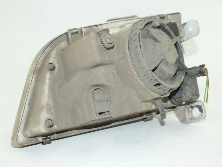 LAMPA PRAWY PRZÓD MITSUBISHI SPACESTAR