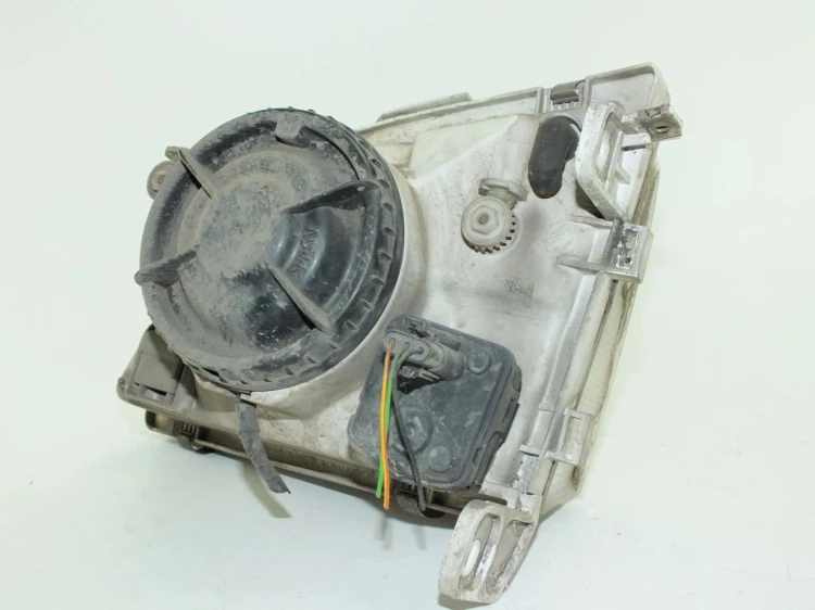 LAMPA PRAWY PRZÓD MITSUBISHI SPACESTAR