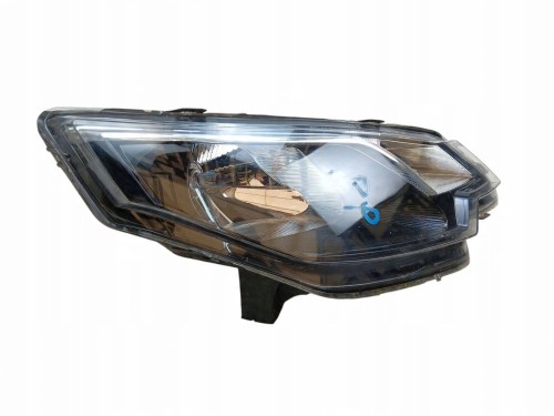LAMPA PRAWY PRZÓD AIXAM CROSSOVER (2015-) 0.5 8KM 8AY004