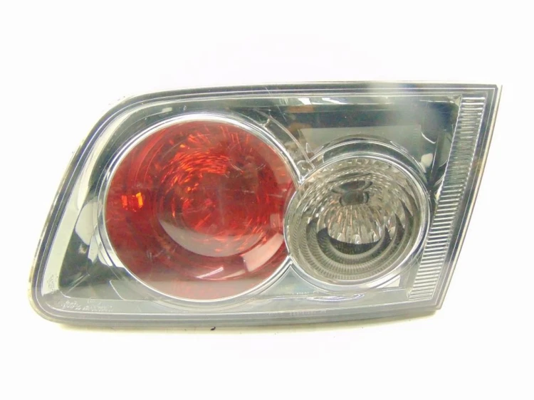 LAMPA LEWY TYŁ W KLAPE MAZDA 6 I (2002-2008)