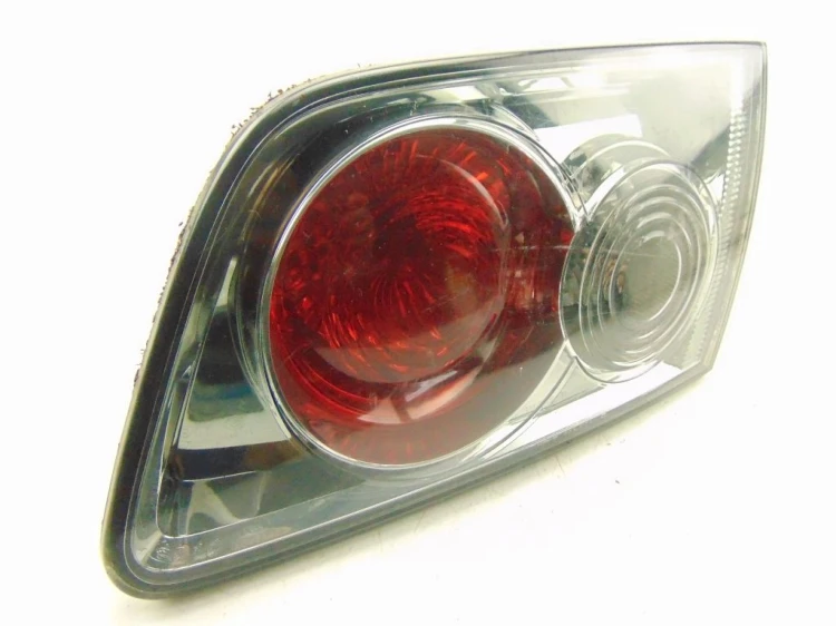 LAMPA LEWY TYŁ W KLAPE MAZDA 6 I (2002-2008)
