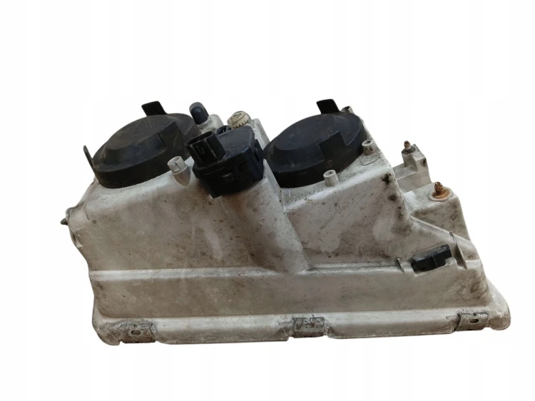 LAMPA LEWY PRZÓD VOLVO S40 I LIFT (1999-2004) 1.9 DI 115KM 30899678