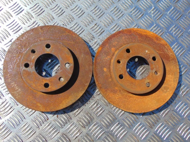 TARCZE HAMULCOWE PRZÓD PEUGEOT 206 (1998-2002) 1.4 HDI