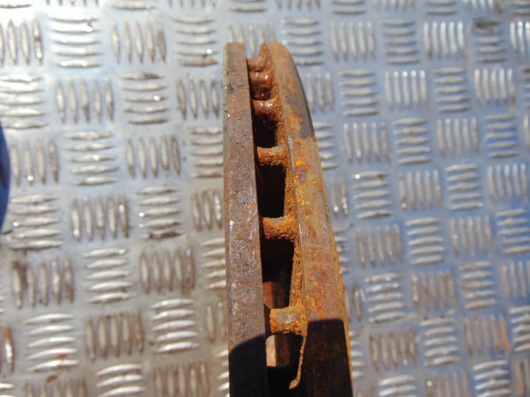 TARCZE HAMULCOWE PRZÓD PEUGEOT 206 (1998-2002) 1.4 HDI