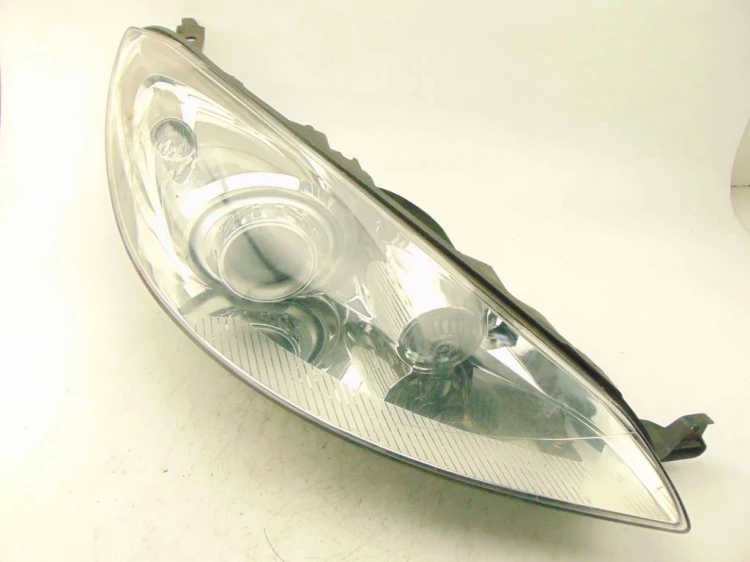 LAMPA PRAWY PRZÓD PEUGEOT 407 (2004-2008) 2.7 HDI