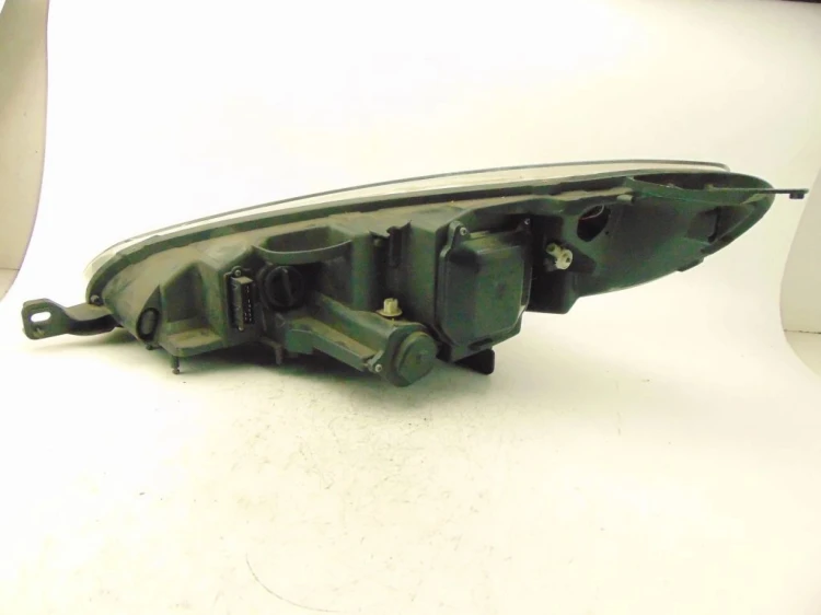 LAMPA PRAWY PRZÓD PEUGEOT 407 (2004-2008) 2.7 HDI