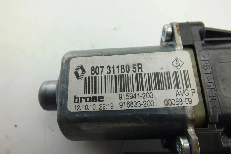 SILNICZEK MECHANIZMU SZYB LEWY PRZÓD RENAULT SCENIC III (2009-2013) 8073118
