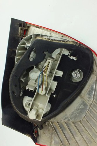 LAMPA PRAWY TYŁ BMW E81 LIFT(2007-2011) 116i N43B20 122KM