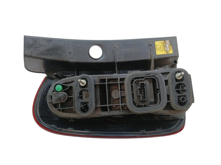 LAMPA PRAWY TYŁ DACIA DUSTER I (2010-2013) 1.6 16V 105KM 265500033R
