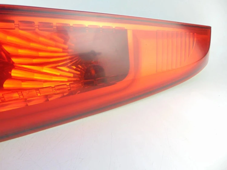 LAMPA PRAWY TYŁ FORD FIESTA MK5 LIFT 1.4 TDCI