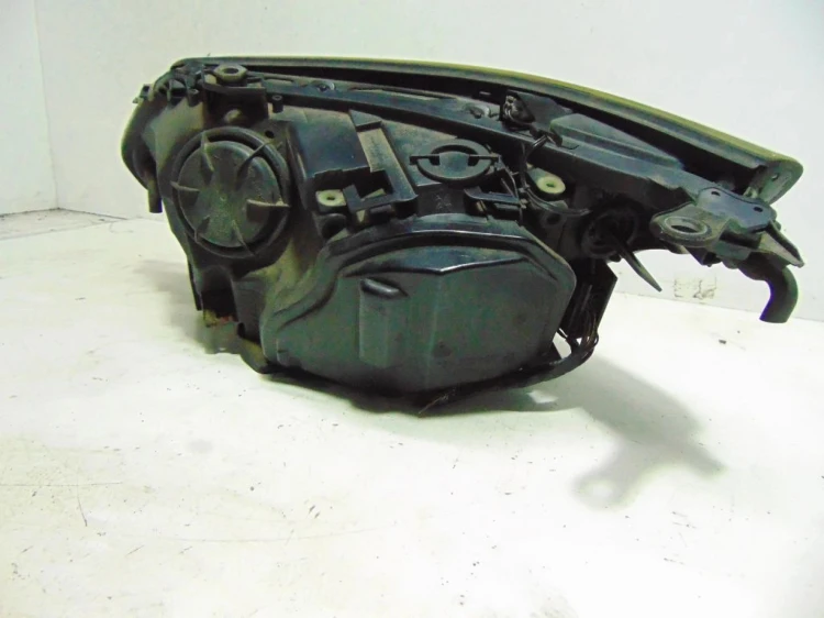 LAMPA PRAWY PRZÓD BMW E60 3.0 D