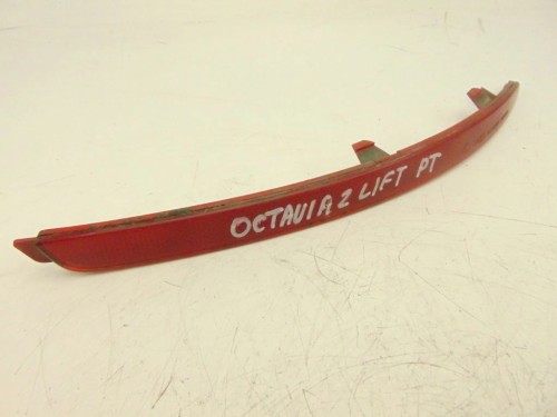 ODBLASK ZDERZAKA PRAWY TYŁ SKODA OCTAVIA II LIFT (2008-2013) 1.6 TDI 1Z0945