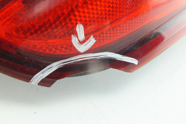 LAMPA PRAWY TYŁ NISSAN MURANO Z50 (2003-2008)