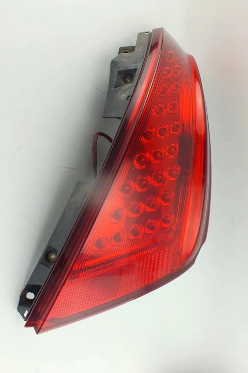 LAMPA PRAWY TYŁ NISSAN MURANO Z50 (2003-2008)