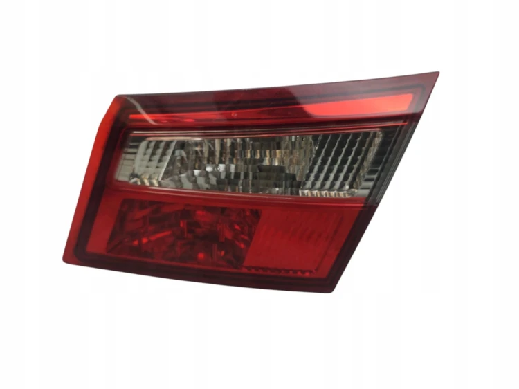 LAMPA PRAWY TYŁ W KLAPE RENAULT LATITUDE (2010-2013) 2.0 DCI 173KM 26550003