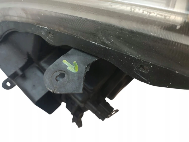LAMPA LEWY PRZÓD RENAULT VELSATIS