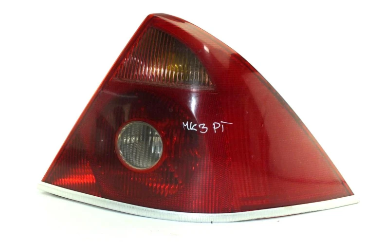 LAMPA PRAWY TYŁ FORD MONDEO MK3 (2001-2007)