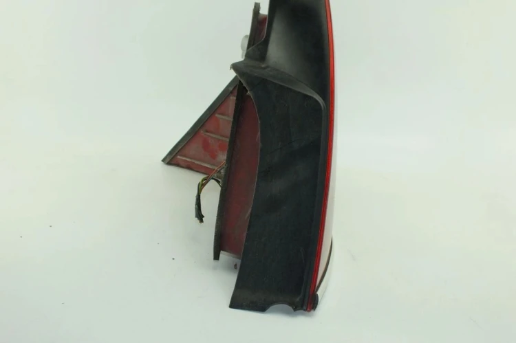 LAMPA PRAWY TYŁ FORD MONDEO MK3 (2001-2007)