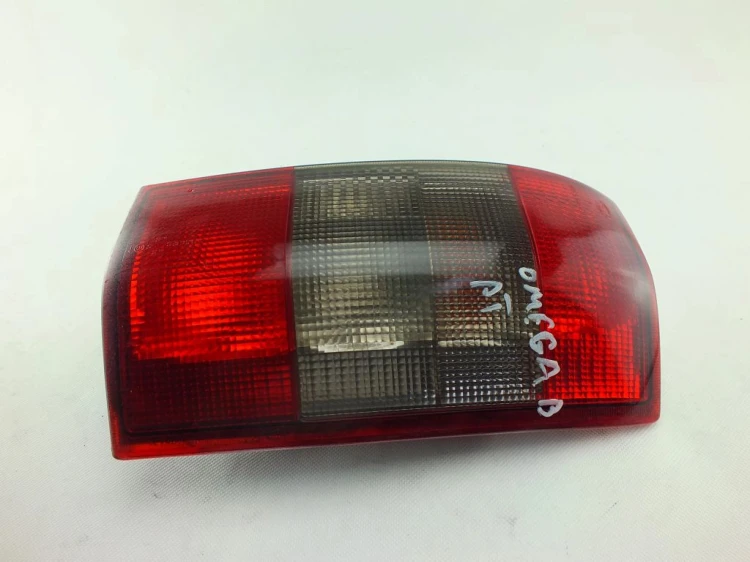 LAMPA PRAWY TYŁ OPEL OMEGA B (1994-1999) 2.0 16V