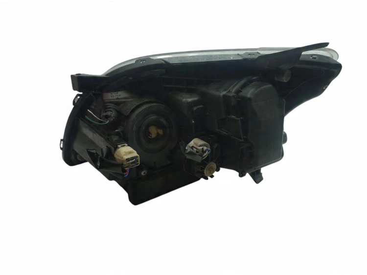LAMPA PRAWY PRZÓD TOYOTA AVENSIS T25 (2003-2006) 2.0 D4D 116KM